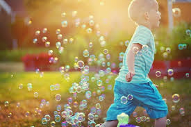 Machine à Bulles électrique/ à récupérer et à restituer dans nos locaux entre 8h et 9h (sauf si livraison avec jeu gonflable)/ PÉRIODE HAUTE