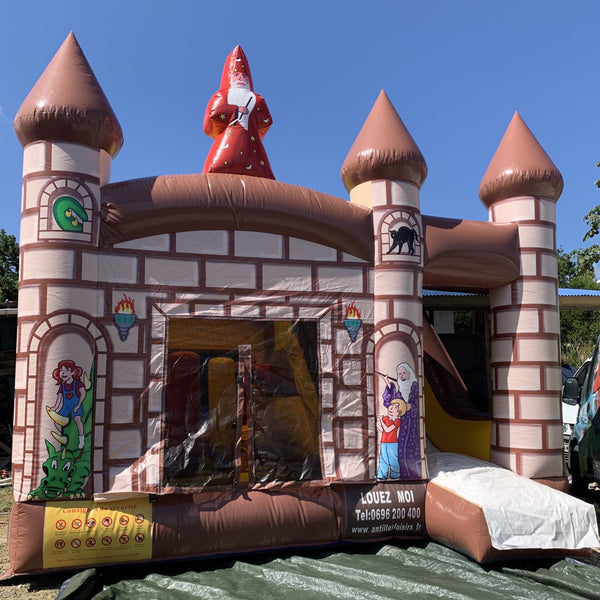 Château enchanté : jeu pour enfants jusqu'à 10 ans ( env. 5 x 5,5 x ht 4.5 m.)/ FORFAIT DE 4H JOURS FÉRIÉS 2024