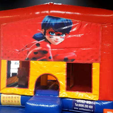 CHATEAU GONFLABLE AVEC TOBOGGAN INTERIEUR/ FORFAIT DE 4H PÉRIODE HAUTE